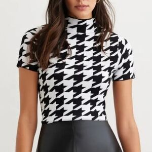 Mock Neck Short Sleeve Top